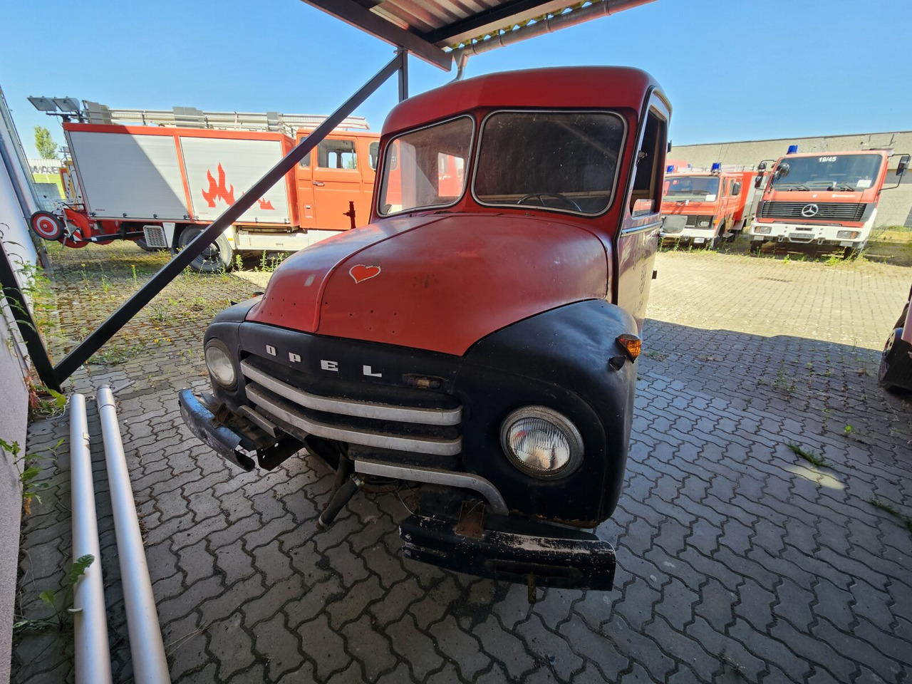Opel Blitz LF8, Blitz, Oldtimer Feuerwehr, Restaurationsobjekt, Teilespender - Truk pemadam kebakaran: gambar 1 Opel Blitz LF8, Blitz, Oldtimer Feuerwehr, Restaurationsobjekt, Teilespender - Truk pemadam kebakaran: gambar 1