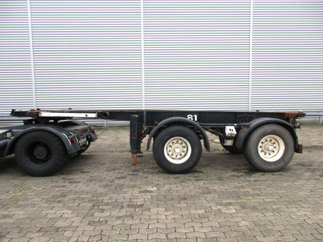 SC 24-36 - Semi-trailer pengangkut mobil: gambar 2 SC 24-36 - Semi-trailer pengangkut mobil: gambar 2