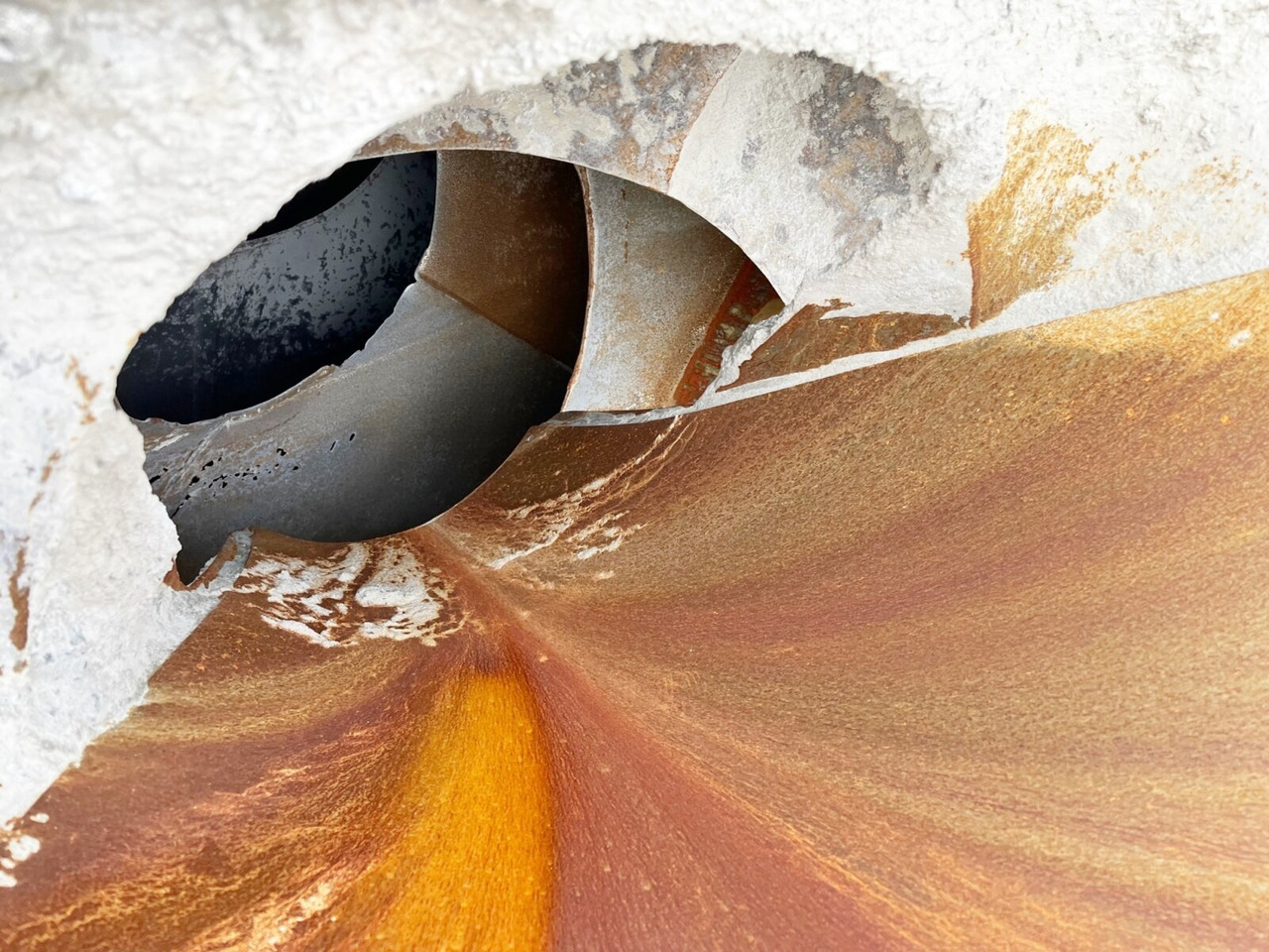 Semi-trailer mixer beton STETTER AM10FHAC Betonmischer ca. 10m³ STETTER AM10FHAC Betonmischer ca. 10m³: gambar 12 Semi-trailer mixer beton STETTER AM10FHAC Betonmischer ca. 10m³ STETTER AM10FHAC Betonmischer ca. 10m³: gambar 12