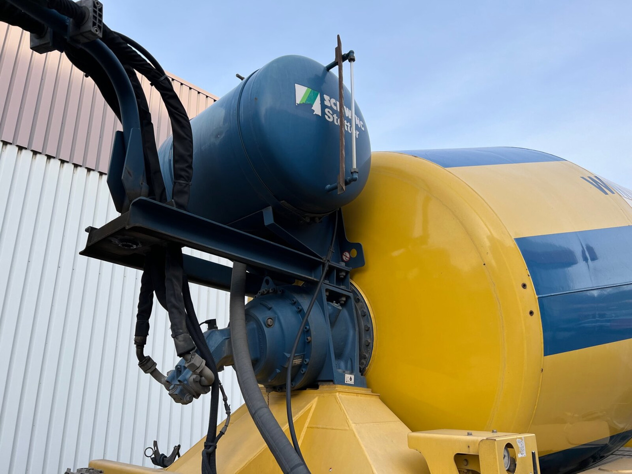 Semi-trailer mixer beton STETTER AM10FHAC Betonmischer ca. 10m³ STETTER AM10FHAC Betonmischer ca. 10m³: gambar 11 Semi-trailer mixer beton STETTER AM10FHAC Betonmischer ca. 10m³ STETTER AM10FHAC Betonmischer ca. 10m³: gambar 11