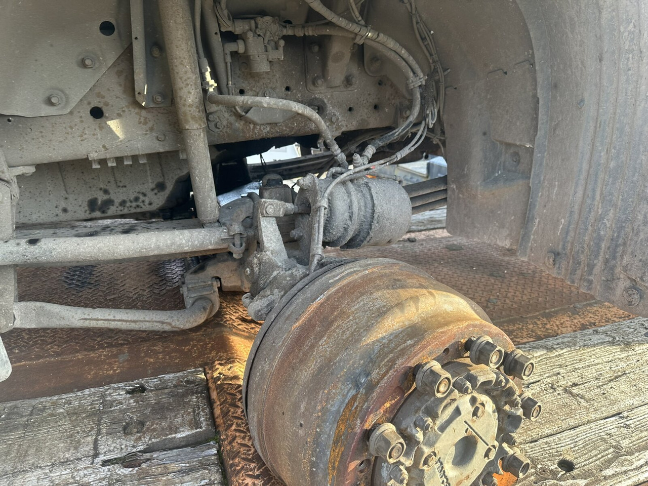 Scania 124C 400 6x6 124C 400 6x6 - Truk jungkit: gambar 2 Scania 124C 400 6x6 124C 400 6x6 - Truk jungkit: gambar 2