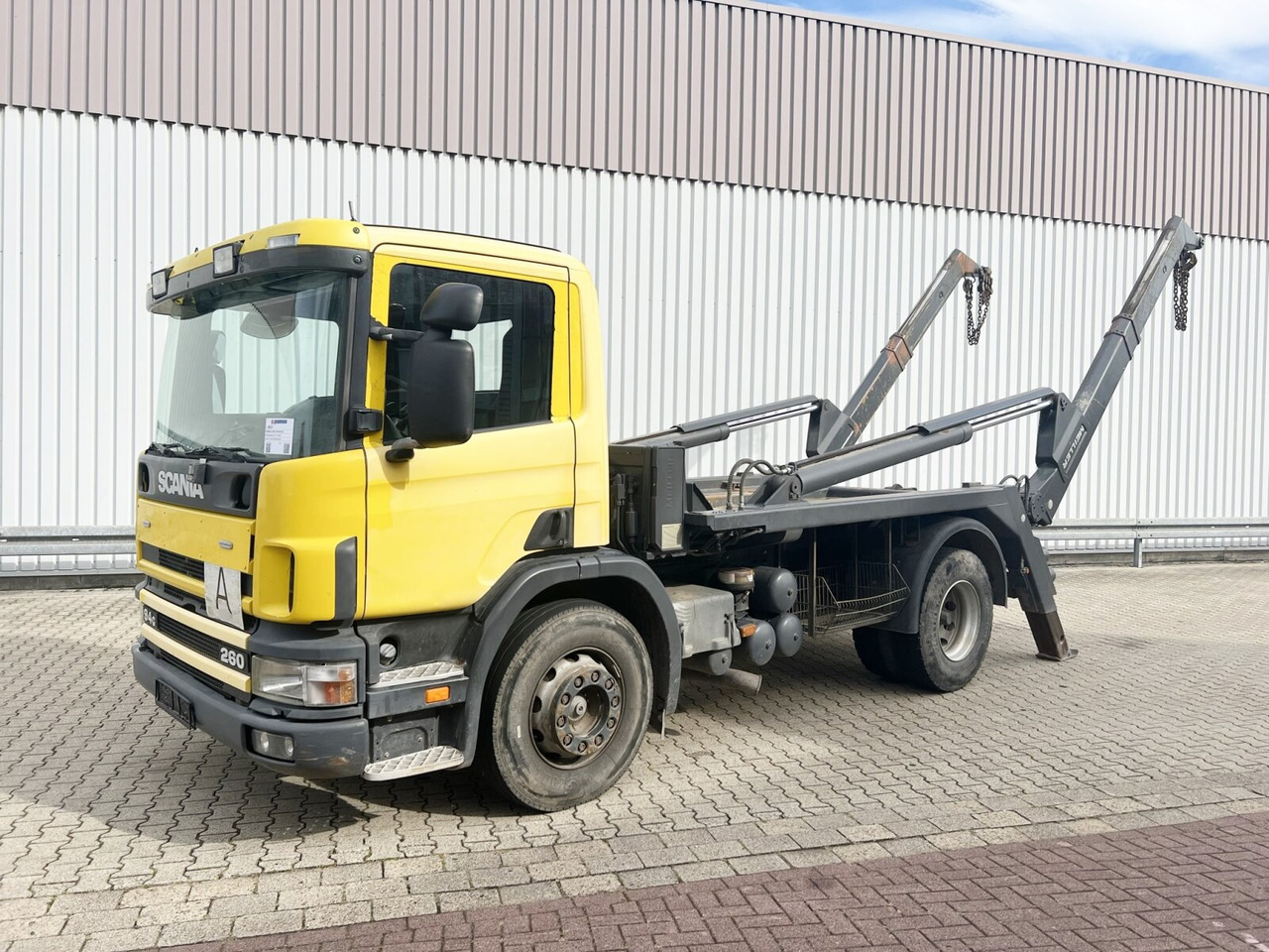 Scania 94G 260 GB 4x2 94G 260 GB 4x2, Meiller - Truk skip loader: gambar 1 Scania 94G 260 GB 4x2 94G 260 GB 4x2, Meiller - Truk skip loader: gambar 1