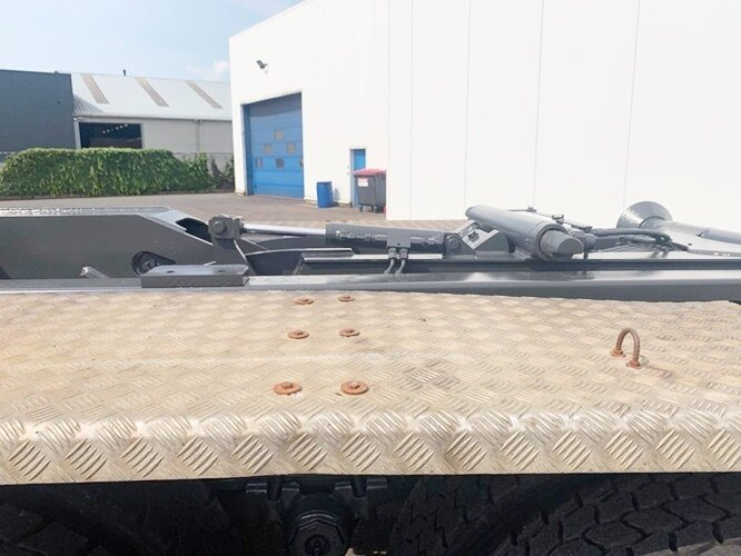 Scania R420 CB 8x4 MNZ R420 CB 8x4 MNZ, Retarder, Euro4 - Hook lift: gambar 2 Scania R420 CB 8x4 MNZ R420 CB 8x4 MNZ, Retarder, Euro4 - Hook lift: gambar 2