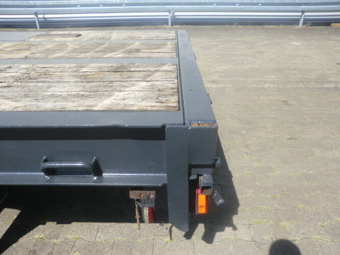 Semi-trailer low bed untuk pengangkutan mesin berat Schwarzmüller STP 3/ZV-N STP 3/ZV-N, 3-Achse nachlaufgelenkt, mit 6x Twist Lock: gambar 9