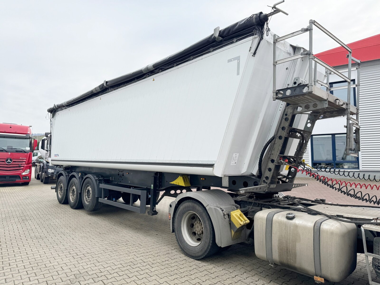 Schmitz Cargobull SKI 24 SL 9.6 SKI 24 SL 9.6, Liftachse, Alumulde ca. 52m³ - Semi-trailer: gambar 5 Schmitz Cargobull SKI 24 SL 9.6 SKI 24 SL 9.6, Liftachse, Alumulde ca. 52m³ - Semi-trailer: gambar 5