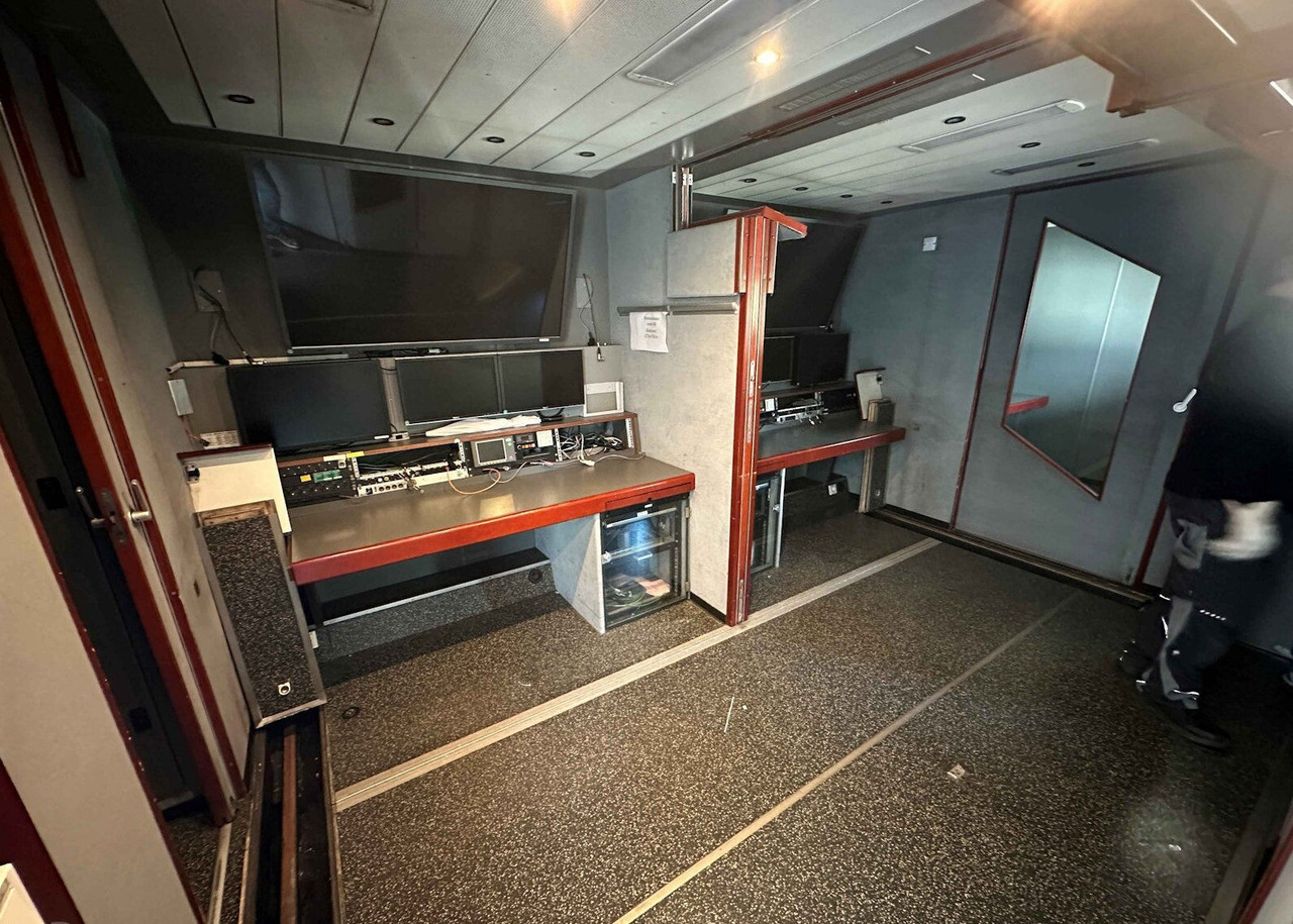 Stralis AT 260 S 42Y /FS 6x2 Stralis AT 260 S 42 Y /FS 6x2, Übertragungswagen - Truk box: gambar 3 Stralis AT 260 S 42Y /FS 6x2 Stralis AT 260 S 42 Y /FS 6x2, Übertragungswagen - Truk box: gambar 3