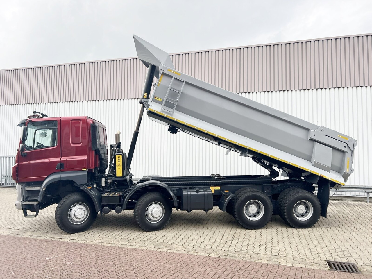 Tempat sampah Tatra Phoenix 8x8 Phoenix 8x8, Stahlmulde ca. 22m³, hydr. Heckklappe: gambar 10