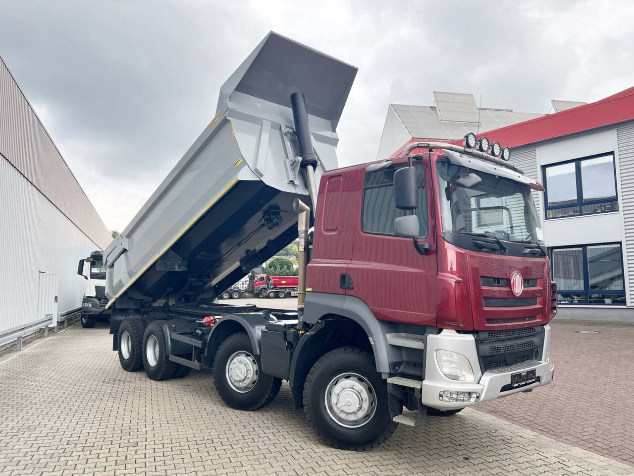 Tempat sampah Tatra Phoenix 8x8 Phoenix 8x8, Stahlmulde ca. 22m³, hydr. Heckklappe: gambar 8