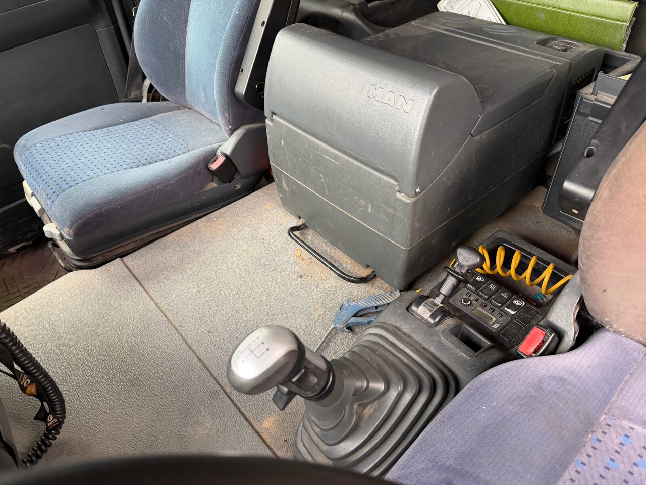 MAN TGA 18.440 4x4 BL TGA 18.440 4x4 BL, Hydraulik - Tractor head: gambar 5 MAN TGA 18.440 4x4 BL TGA 18.440 4x4 BL, Hydraulik - Tractor head: gambar 5