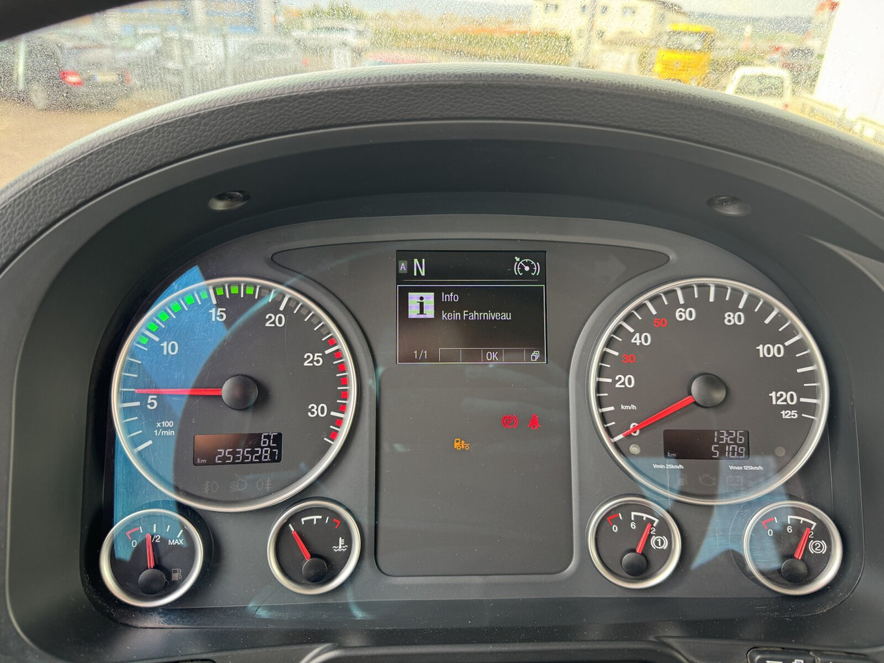 MAN TGS 26.500 6x4 BLS TGS 26.500 6x4 BLS, PriTarder, Navi, Hydraulik - Tractor head: gambar 3 MAN TGS 26.500 6x4 BLS TGS 26.500 6x4 BLS, PriTarder, Navi, Hydraulik - Tractor head: gambar 3