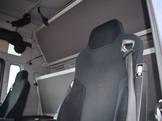 MAN TGX 18.440 4x2 LLS-U TGX 18.440 4x2 LLS-U, Hydraulik, Low Liner, XXL Kabine - Tractor head: gambar 5 MAN TGX 18.440 4x2 LLS-U TGX 18.440 4x2 LLS-U, Hydraulik, Low Liner, XXL Kabine - Tractor head: gambar 5