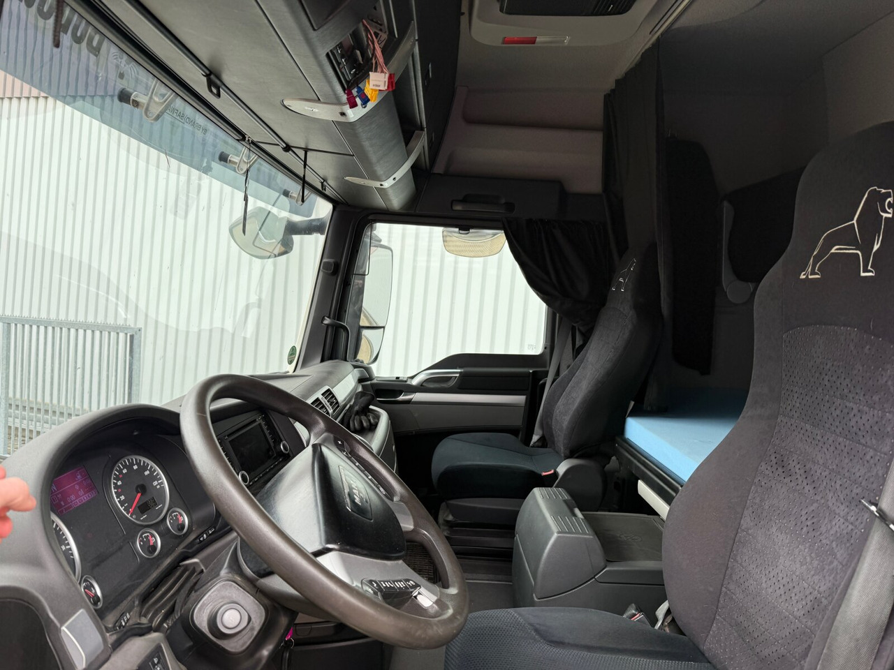 MAN TGX 26.480 6x4 BLS TGX 26.480 6x4 BLS, Retarder, XLX, Standklima, Hydraulik, zGG 90t - Tractor head: gambar 2 MAN TGX 26.480 6x4 BLS TGX 26.480 6x4 BLS, Retarder, XLX, Standklima, Hydraulik, zGG 90t - Tractor head: gambar 2