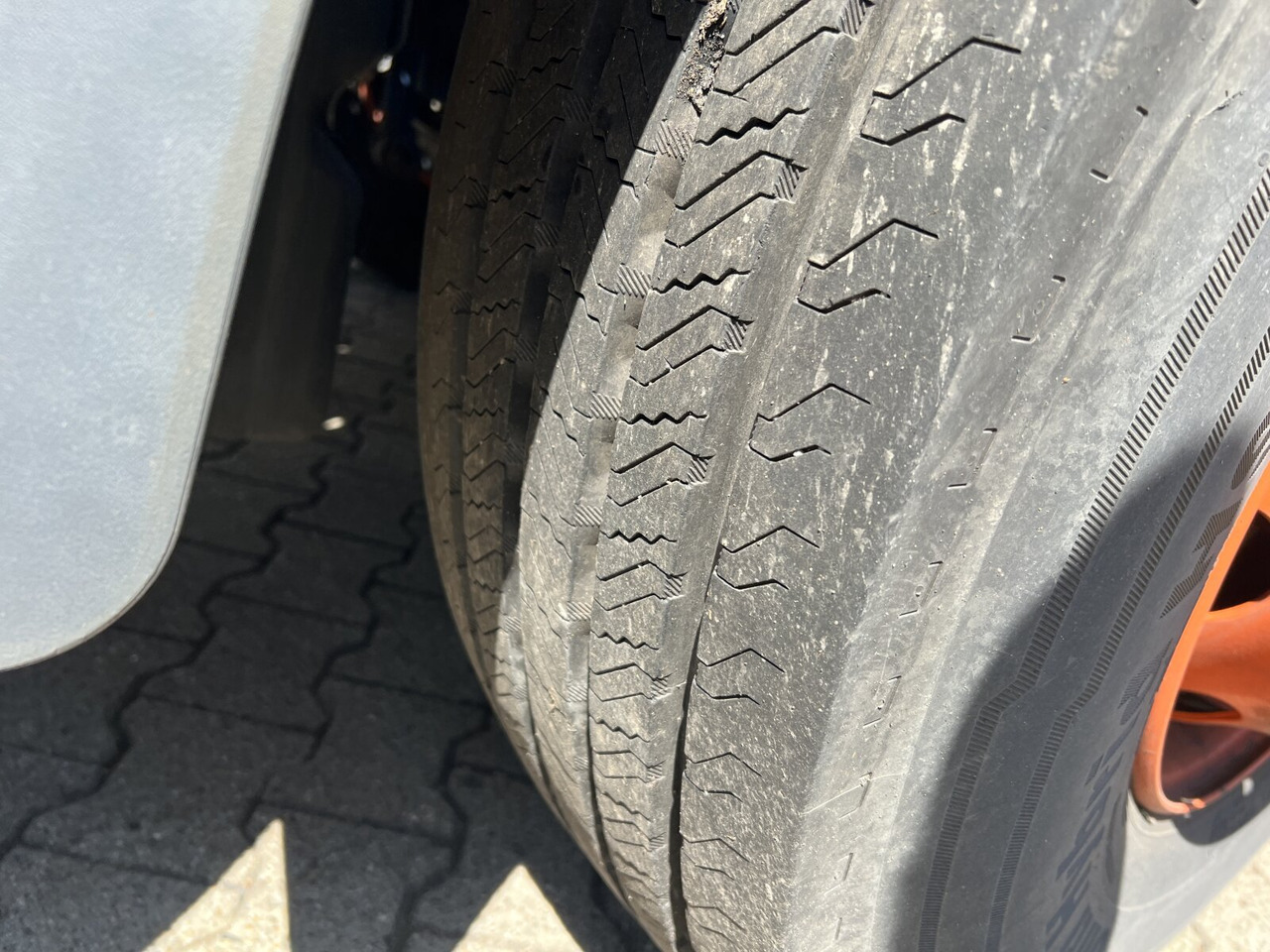 MAN TGX 26.500 6X2/4 BLS TGX 26.500 6X2/4 BLS, Intarder, Vorlauflenk-/lift, XXL-Fahrerhaus, 70t - Tractor head: gambar 3 MAN TGX 26.500 6X2/4 BLS TGX 26.500 6X2/4 BLS, Intarder, Vorlauflenk-/lift, XXL-Fahrerhaus, 70t - Tractor head: gambar 3