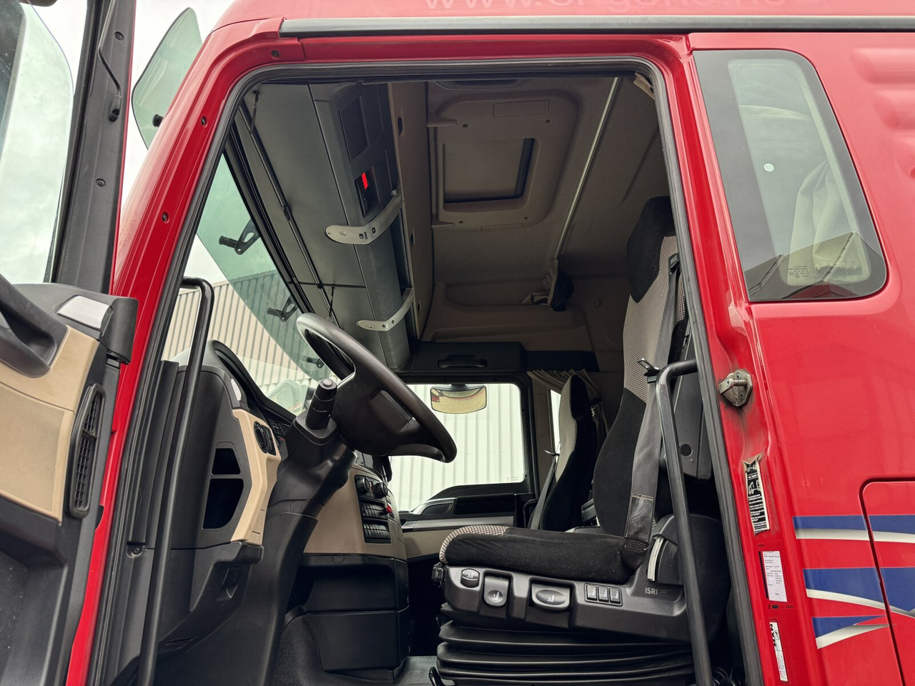 MAN TGX 33.640 6X4 BLS TGX 33.640 6X4 BLS, Retarder, Hydraulik, 70t - Tractor head: gambar 3 MAN TGX 33.640 6X4 BLS TGX 33.640 6X4 BLS, Retarder, Hydraulik, 70t - Tractor head: gambar 3