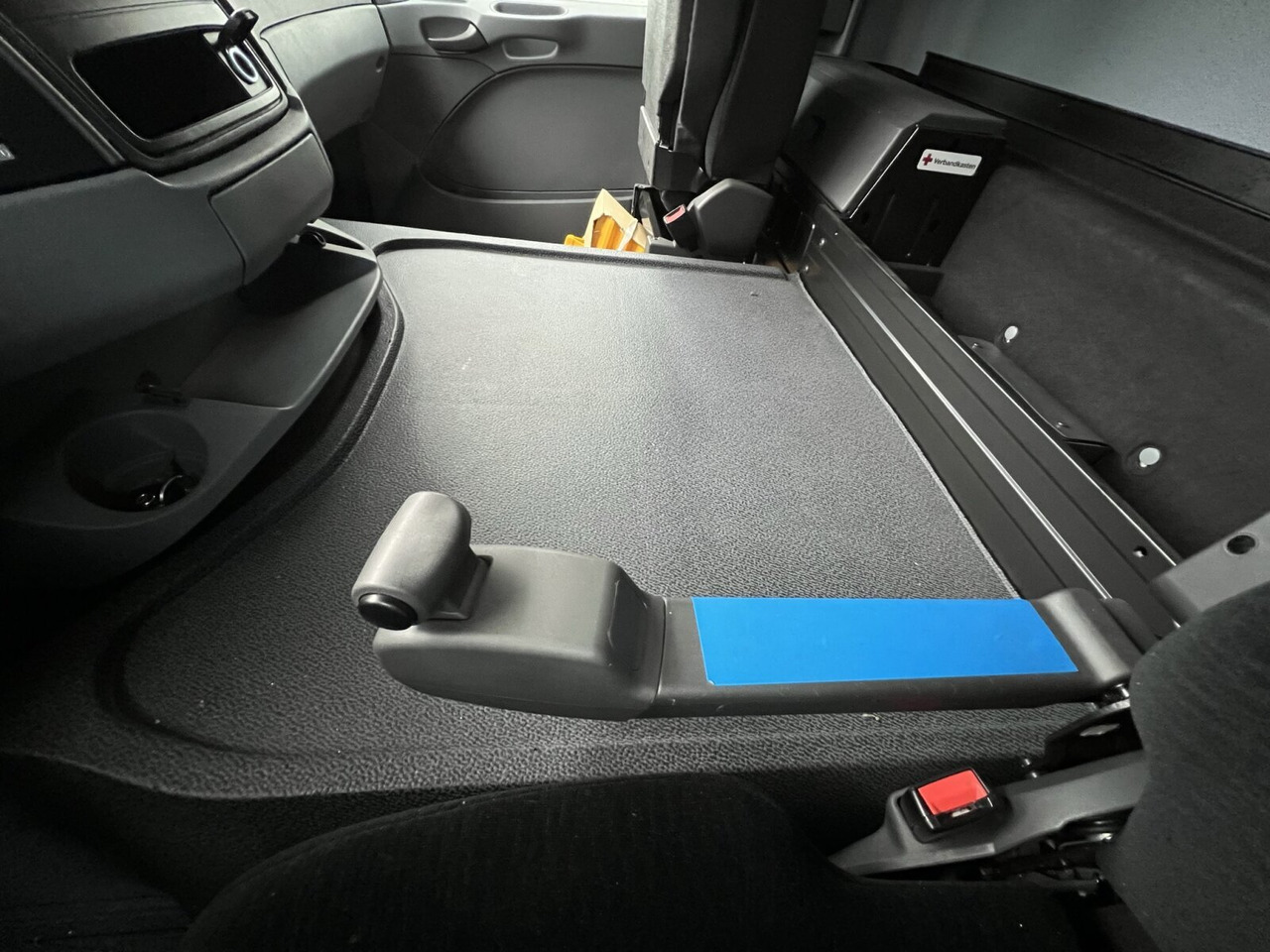 Mercedes-Benz Actros 2141 K 4x2 Actros 2141 K 4x2 - Tractor head: gambar 3 Mercedes-Benz Actros 2141 K 4x2 Actros 2141 K 4x2 - Tractor head: gambar 3