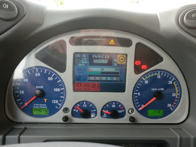 Stralis 440S45T/P 4x2 Stralis 440S45T/P 4x2 - Tractor head: gambar 2 Stralis 440S45T/P 4x2 Stralis 440S45T/P 4x2 - Tractor head: gambar 2