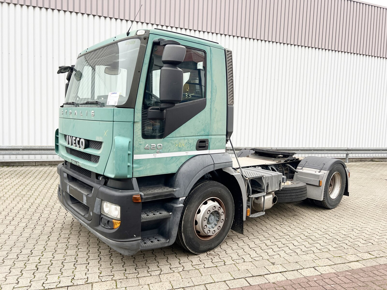 Stralis AD440S42T/P 4x2 Stralis AD440X42T/P 4x2, Ex- - Tractor head: gambar 1 Stralis AD440S42T/P 4x2 Stralis AD440X42T/P 4x2, Ex- - Tractor head: gambar 1