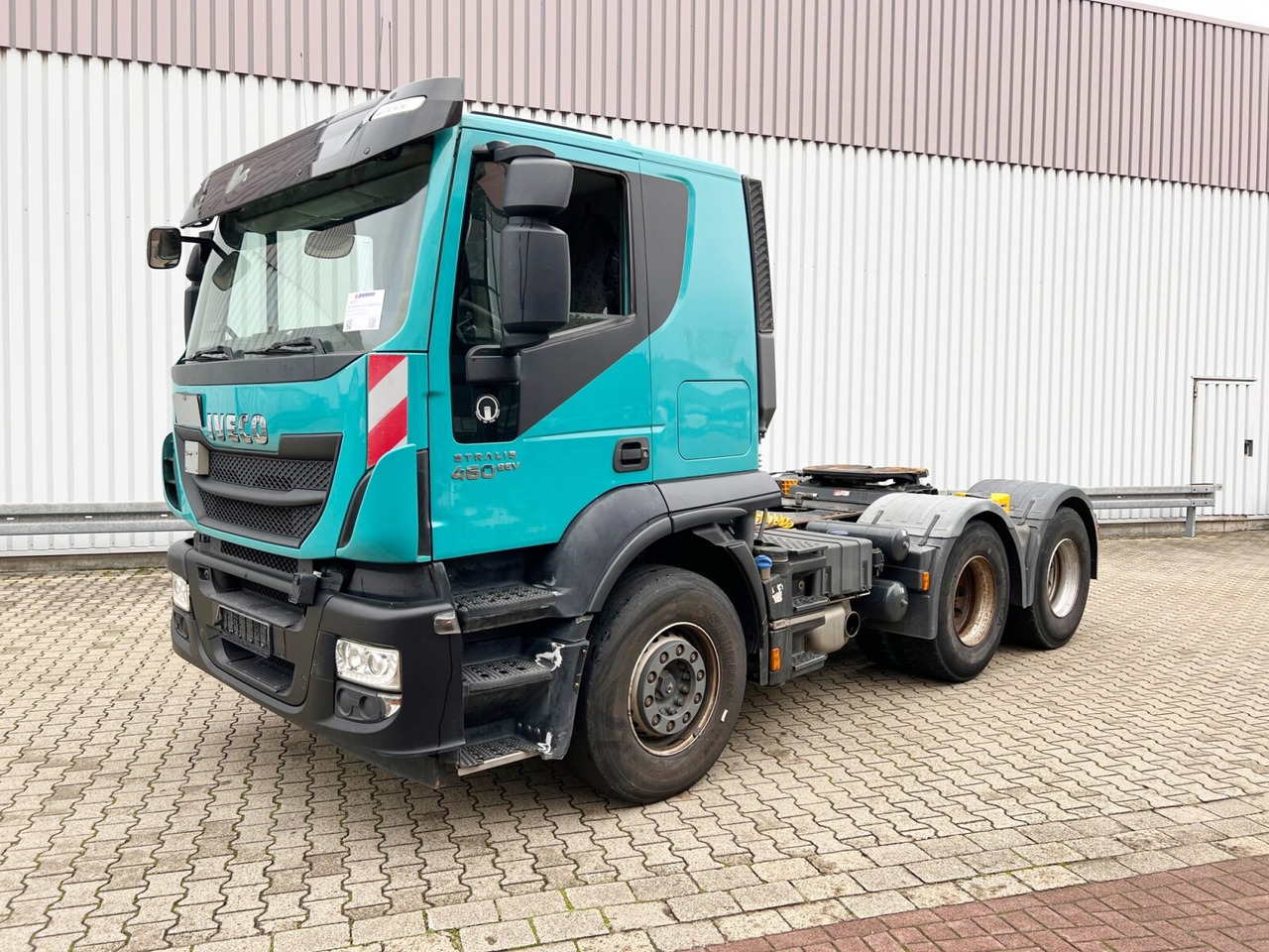 Stralis AT440S46TZ 6x4 Stralis AT440S46TZ 6x4, EEV, Kipphydraulik - Tractor head: gambar 1 Stralis AT440S46TZ 6x4 Stralis AT440S46TZ 6x4, EEV, Kipphydraulik - Tractor head: gambar 1