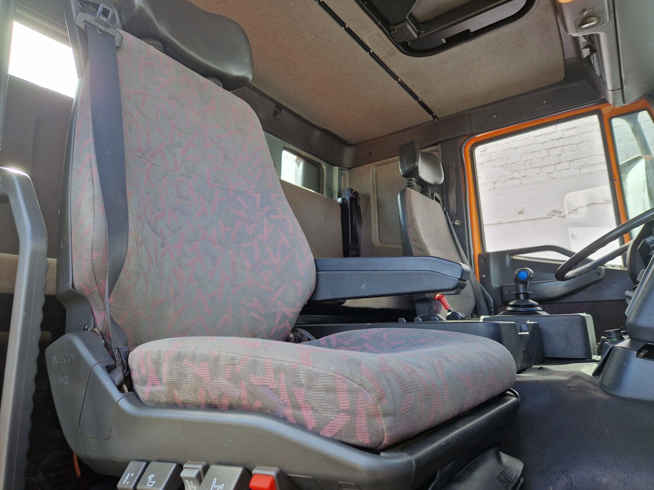 Trakker 190E350 4x4 Trakker 190E350 4x4, Meiller-Kipper, Winterdienstausstattung - Truk jungkit: gambar 5 Trakker 190E350 4x4 Trakker 190E350 4x4, Meiller-Kipper, Winterdienstausstattung - Truk jungkit: gambar 5