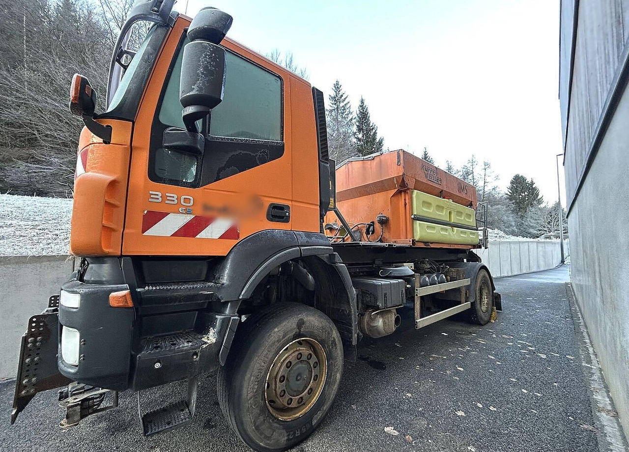 Trakker AD190T33WP 4x4 Trakker AD190T33WP 4x4, Winterdienstausstattung - Hook lift: gambar 2 Trakker AD190T33WP 4x4 Trakker AD190T33WP 4x4, Winterdienstausstattung - Hook lift: gambar 2