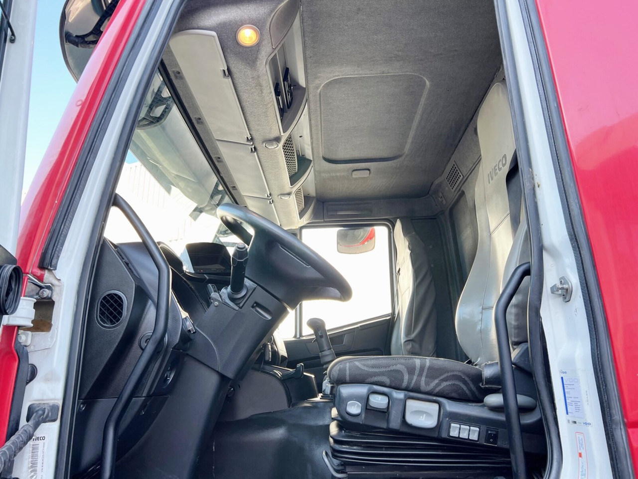 Trakker AD410T50 8x4 Trakker AD410T50 8x4, Stahlmulde ca. 16m³, hydr. Heckklappe - Truk jungkit: gambar 2 Trakker AD410T50 8x4 Trakker AD410T50 8x4, Stahlmulde ca. 16m³, hydr. Heckklappe - Truk jungkit: gambar 2