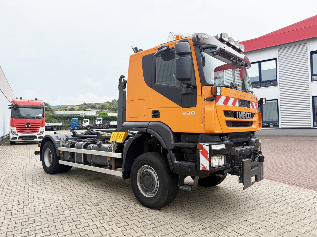 Hook lift Trakker AT190T33W/P 4x4 Trakker AT190T33W/P 4x4, Winterdienstausstattung: gambar 10