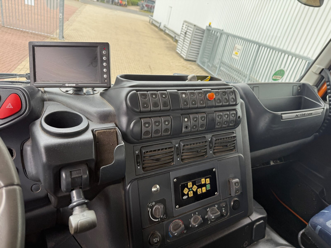 Hook lift Trakker AT190T33W/P 4x4 Trakker AT190T33W/P 4x4, Winterdienstausstattung: gambar 7