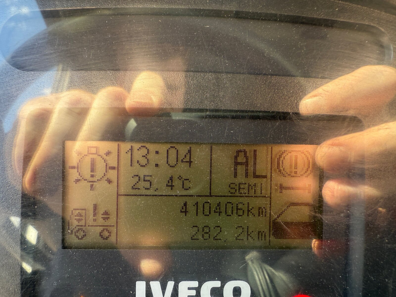 Trakker AT380T45/P 6x4 Trakker AT380T45/P 6x4, EEV - Hook lift: gambar 2 Trakker AT380T45/P 6x4 Trakker AT380T45/P 6x4, EEV - Hook lift: gambar 2