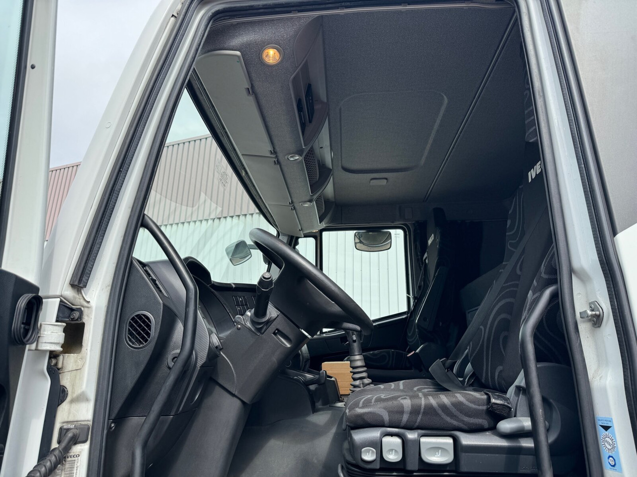 Iveco Stralis AT 190 S31FP-CM 4x2 Stralis AT 190 S31FP-CM 4x2, LBW BÄR, Ex-Bundeswehr - Truk: gambar 3 Iveco Stralis AT 190 S31FP-CM 4x2 Stralis AT 190 S31FP-CM 4x2, LBW BÄR, Ex-Bundeswehr - Truk: gambar 3