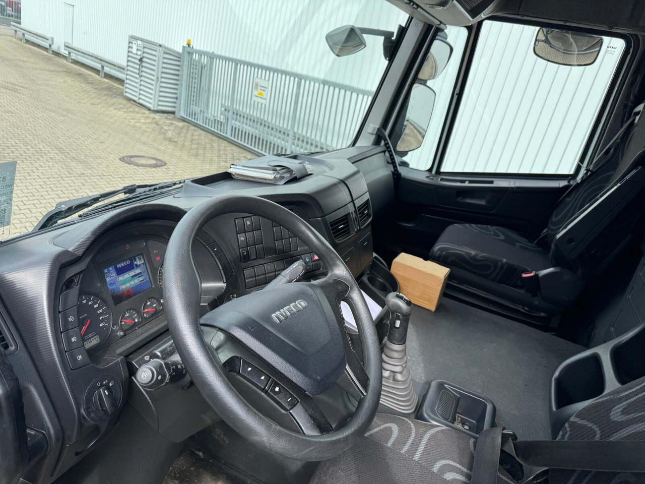 Iveco Stralis AT 190 S31FP-CM 4x2 Stralis AT 190 S31FP-CM 4x2, LBW BÄR, Ex-Bundeswehr - Truk: gambar 4 Iveco Stralis AT 190 S31FP-CM 4x2 Stralis AT 190 S31FP-CM 4x2, LBW BÄR, Ex-Bundeswehr - Truk: gambar 4