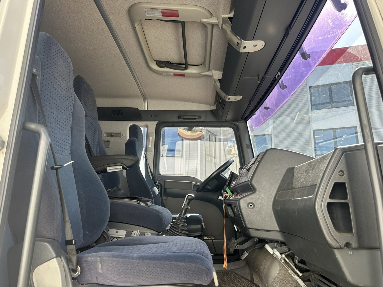 MAN TGA 18.360 LL 4x2 TGA 18.360 LL 4x2, Fahrschule - Truk: gambar 3 MAN TGA 18.360 LL 4x2 TGA 18.360 LL 4x2, Fahrschule - Truk: gambar 3