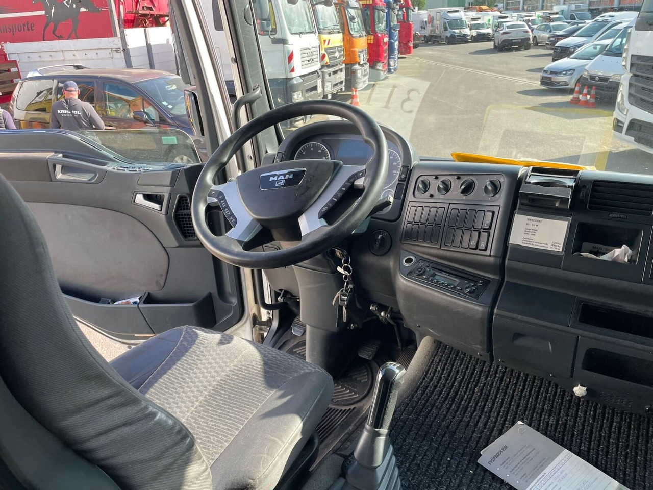 MAN TGM 18.330 4X2 LL TGM 18.330 4X2 LL, Fahrschulausstattung - Truk: gambar 2 MAN TGM 18.330 4X2 LL TGM 18.330 4X2 LL, Fahrschulausstattung - Truk: gambar 2