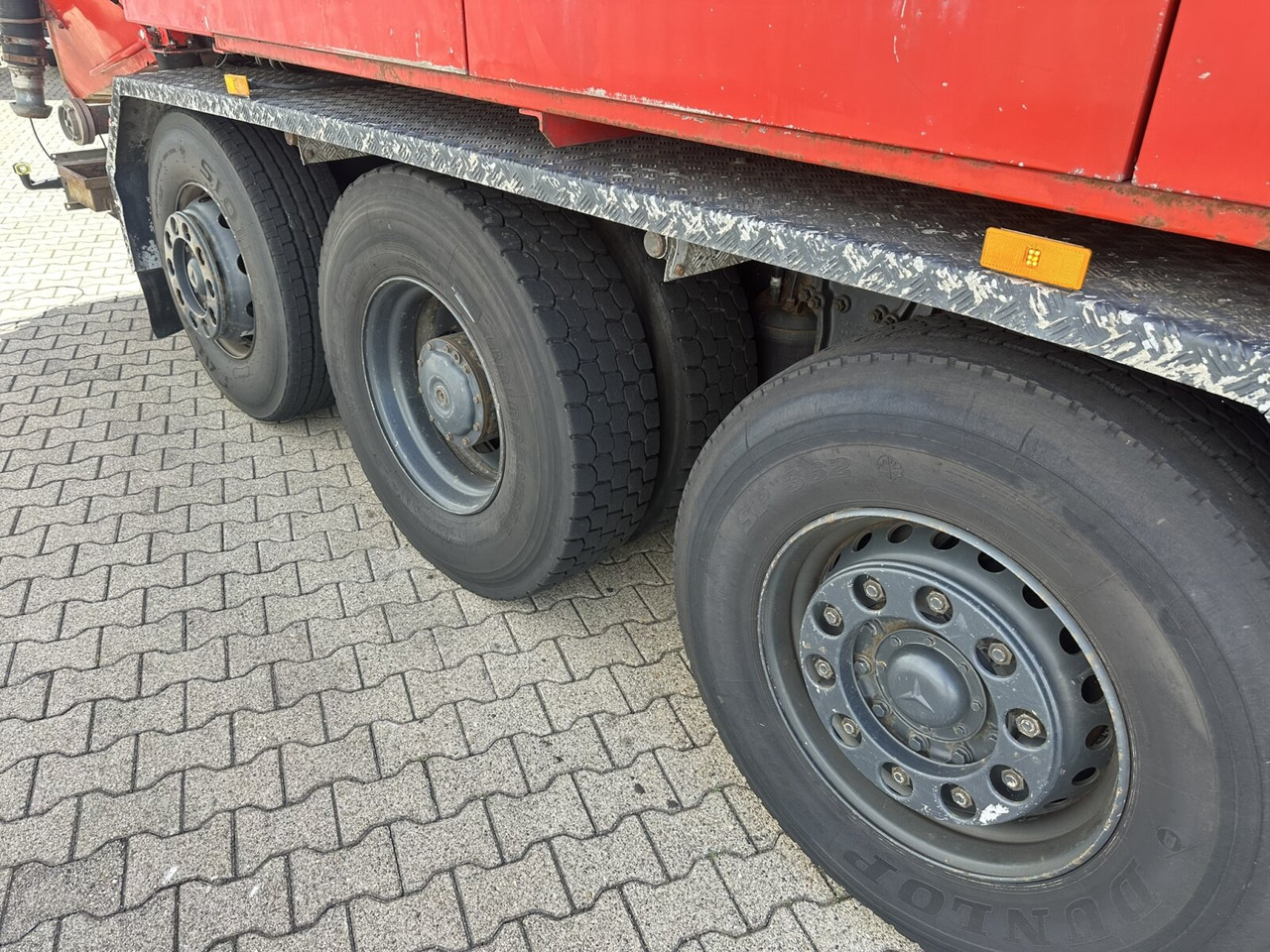Mercedes-Benz Actros 3246 L 8x2 Actros 3246 L 8x2, Hellmers Saug- und Spülwagen ca. 15m³ - Truk: gambar 5 Mercedes-Benz Actros 3246 L 8x2 Actros 3246 L 8x2, Hellmers Saug- und Spülwagen ca. 15m³ - Truk: gambar 5