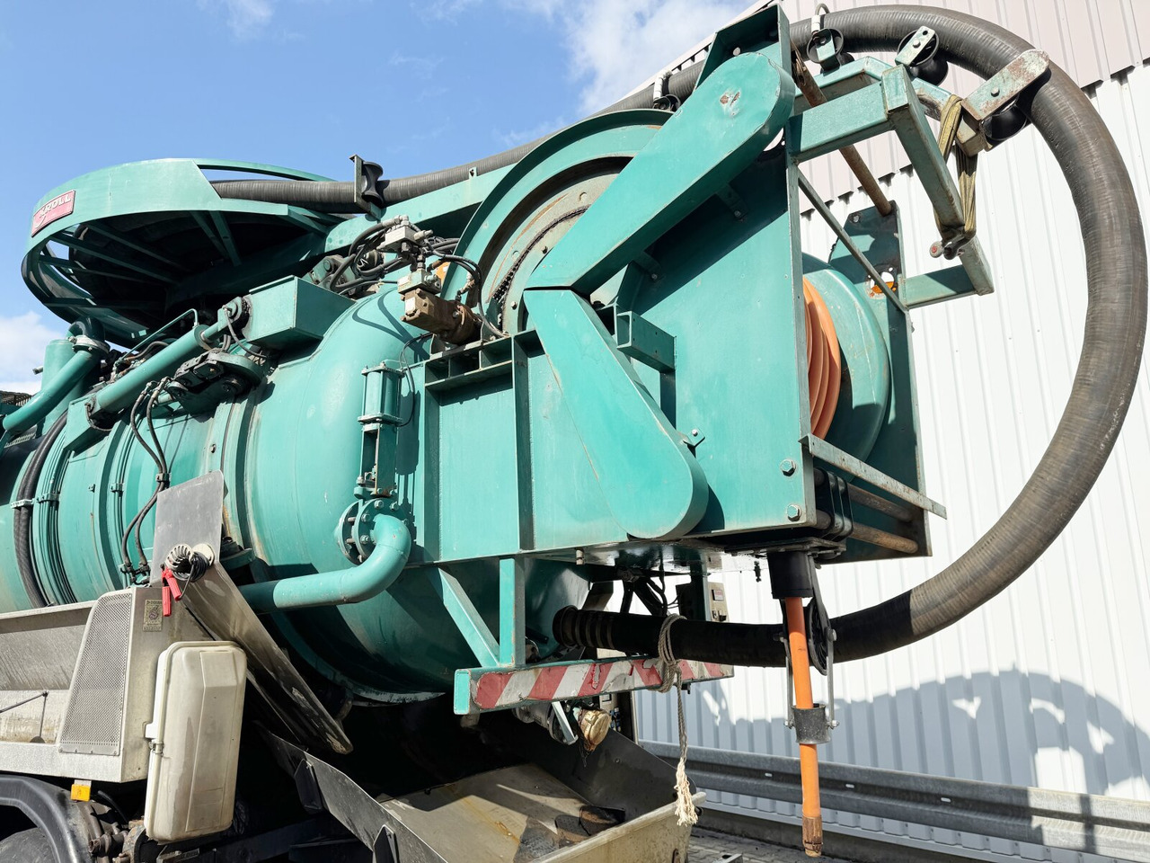 Mercedes-Benz Actros 3348 6x4 Actros 3348 6x4, V8, Kroll Saug-/Spülwagen ca. 14m³, Wasserrückgewinnung, Funk - Truk: gambar 4 Mercedes-Benz Actros 3348 6x4 Actros 3348 6x4, V8, Kroll Saug-/Spülwagen ca. 14m³, Wasserrückgewinnung, Funk - Truk: gambar 4