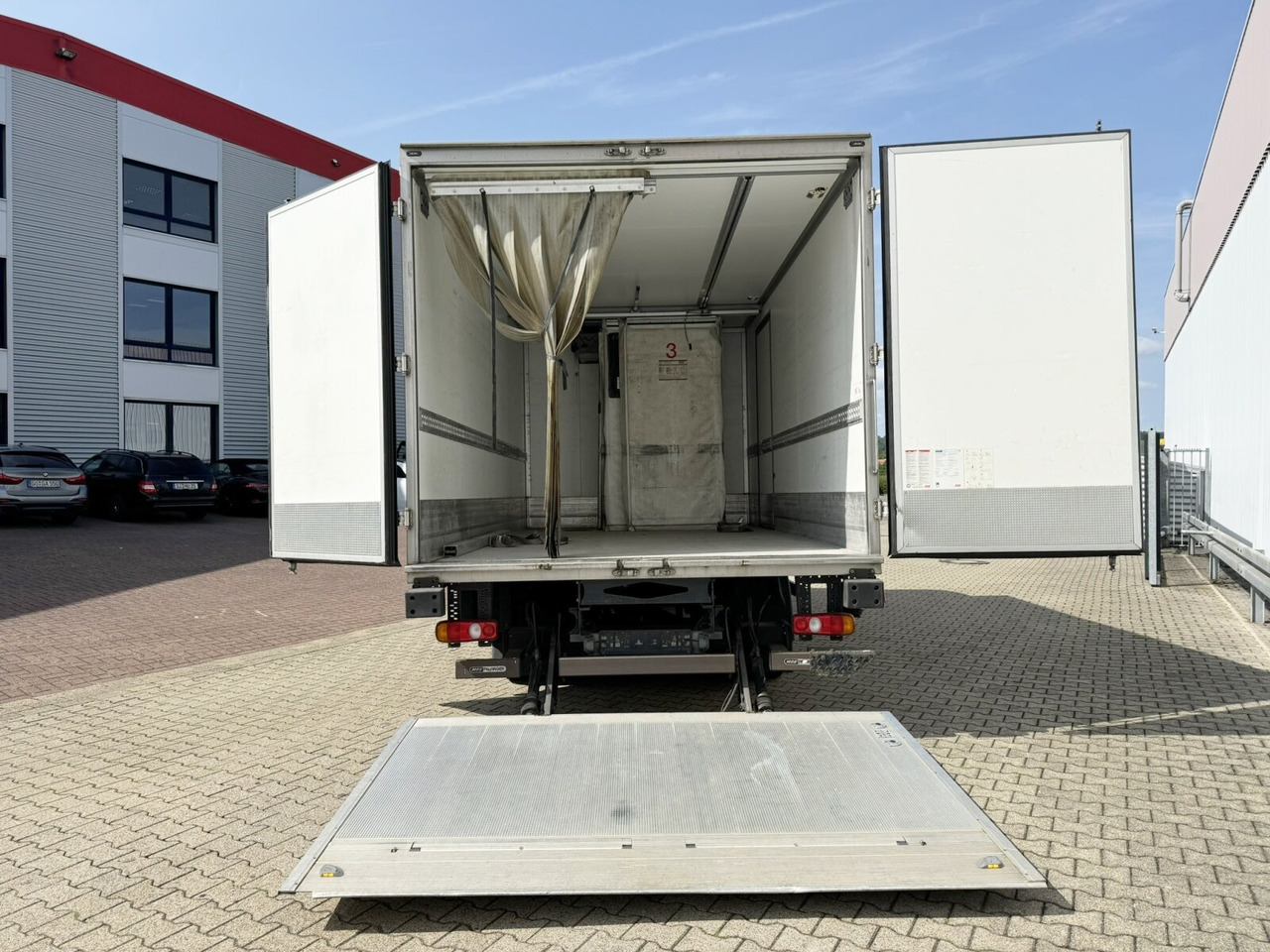 Mitsubishi Canter Fuso 7C15 4x2 Canter Fuso 7C15 4x2, Kühler, LBW - Truk: gambar 2 Mitsubishi Canter Fuso 7C15 4x2 Canter Fuso 7C15 4x2, Kühler, LBW - Truk: gambar 2