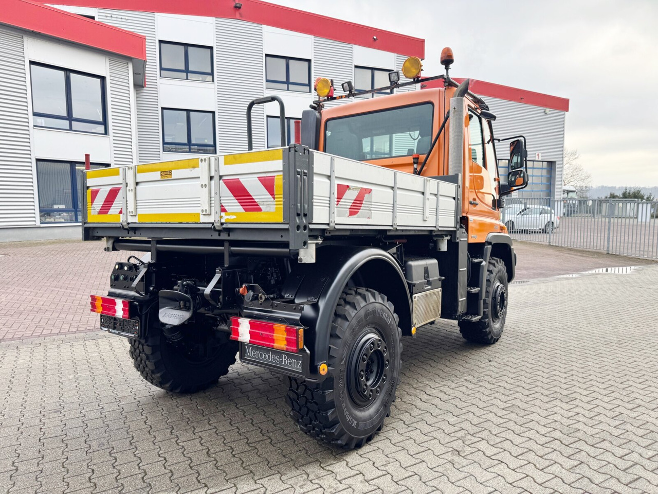 Leasing Unimog U 400 405/12 4x4 U 400 405/12 4x4, Kipper, Kommunalhydraulik, VarioPilot, Zapfwelle Unimog U 400 405/12 4x4 U 400 405/12 4x4, Kipper, Kommunalhydraulik, VarioPilot, Zapfwelle: gambar 11 Leasing Unimog U 400 405/12 4x4 U 400 405/12 4x4, Kipper, Kommunalhydraulik, VarioPilot, Zapfwelle Unimog U 400 405/12 4x4 U 400 405/12 4x4, Kipper, Kommunalhydraulik, VarioPilot, Zapfwelle: gambar 11