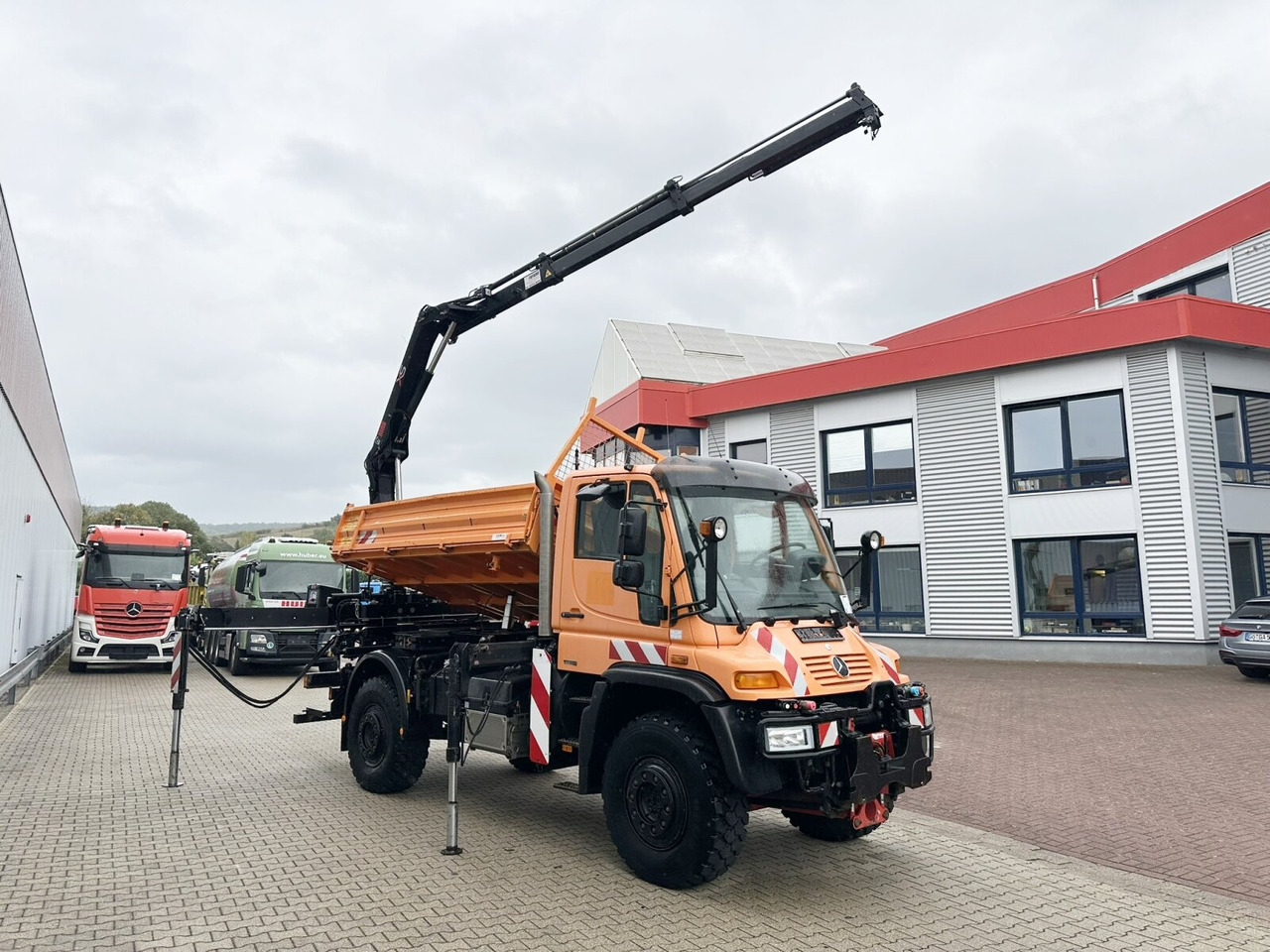 Leasing Unimog U500 4x4 U500 4x4 405/40 mit Heckkran Hiab 077-1 HiDuo, absattelbar, Funk Unimog U500 4x4 U500 4x4 405/40 mit Heckkran Hiab 077-1 HiDuo, absattelbar, Funk: gambar 10 Leasing Unimog U500 4x4 U500 4x4 405/40 mit Heckkran Hiab 077-1 HiDuo, absattelbar, Funk Unimog U500 4x4 U500 4x4 405/40 mit Heckkran Hiab 077-1 HiDuo, absattelbar, Funk: gambar 10