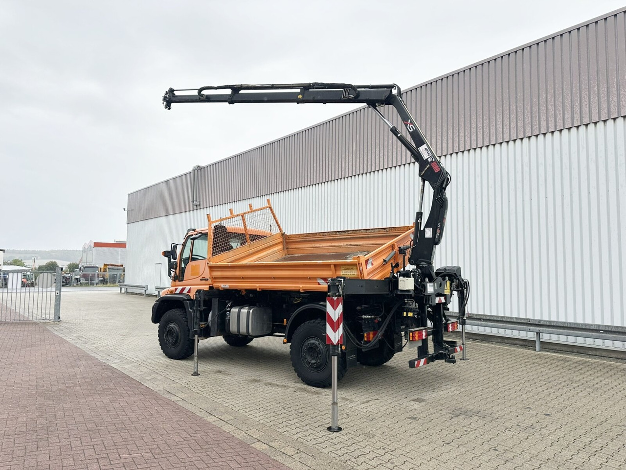 Leasing Unimog U500 4x4 U500 4x4 405/40 mit Heckkran Hiab 077-1 HiDuo, absattelbar, Funk Unimog U500 4x4 U500 4x4 405/40 mit Heckkran Hiab 077-1 HiDuo, absattelbar, Funk: gambar 9 Leasing Unimog U500 4x4 U500 4x4 405/40 mit Heckkran Hiab 077-1 HiDuo, absattelbar, Funk Unimog U500 4x4 U500 4x4 405/40 mit Heckkran Hiab 077-1 HiDuo, absattelbar, Funk: gambar 9