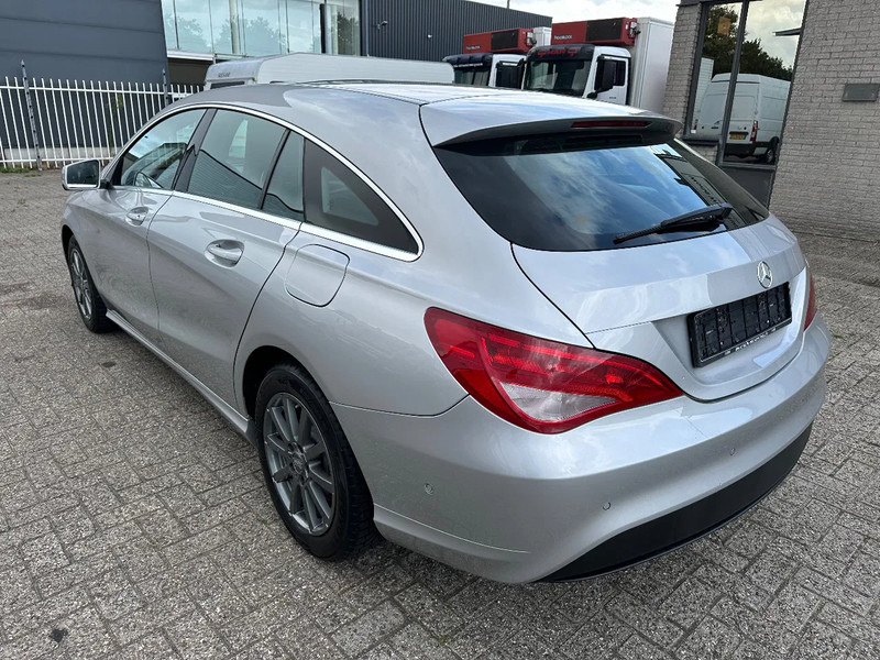 Mercedes-Benz CLA-Klasse 200 D - SHOOTING BRAKE + SUNROOF + NAVI - Mobil: gambar 3 Mercedes-Benz CLA-Klasse 200 D - SHOOTING BRAKE + SUNROOF + NAVI - Mobil: gambar 3