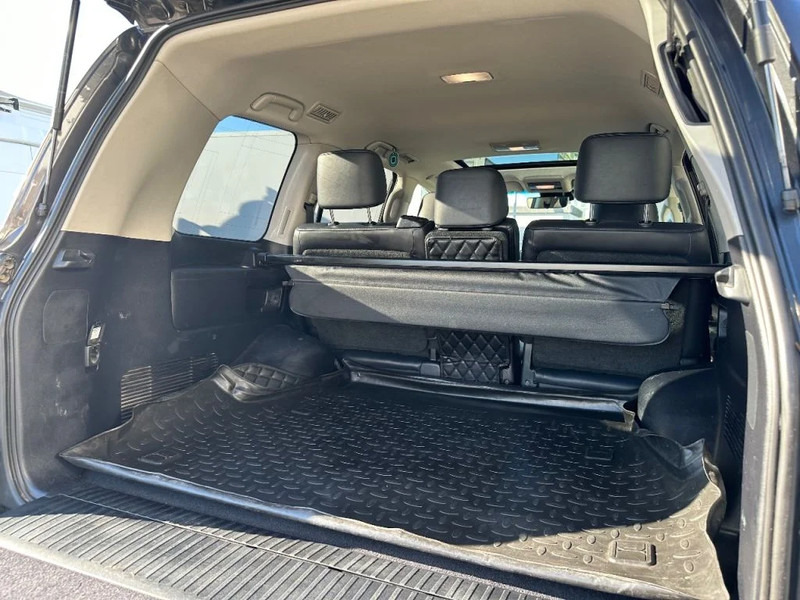 Toyota Land Cruiser V8 LAND CRUISER 200 V8 + CAMERA 360 + FRIDGE + DIESEL + ONLY EXPORT - Mobil SUV: gambar 4 Toyota Land Cruiser V8 LAND CRUISER 200 V8 + CAMERA 360 + FRIDGE + DIESEL + ONLY EXPORT - Mobil SUV: gambar 4