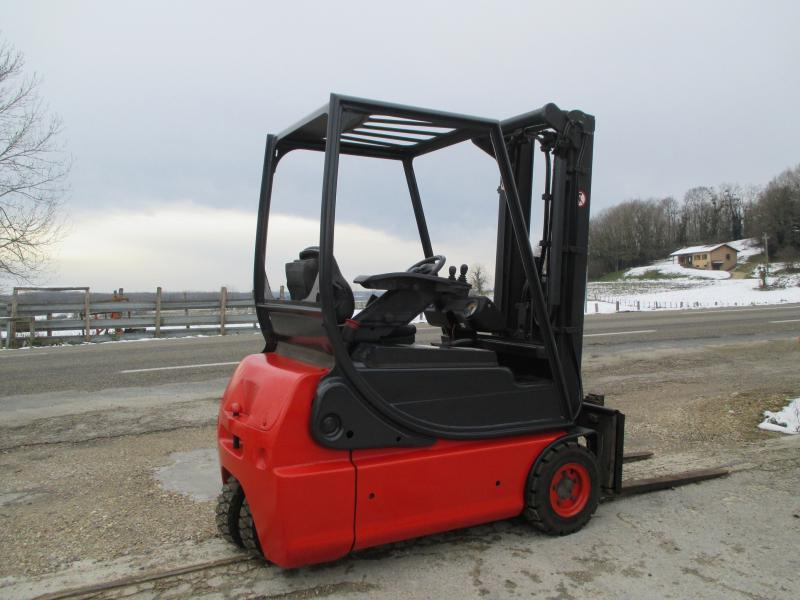 Fenwick E16C-02 - Forklift listrik: gambar 1 Fenwick E16C-02 - Forklift listrik: gambar 1