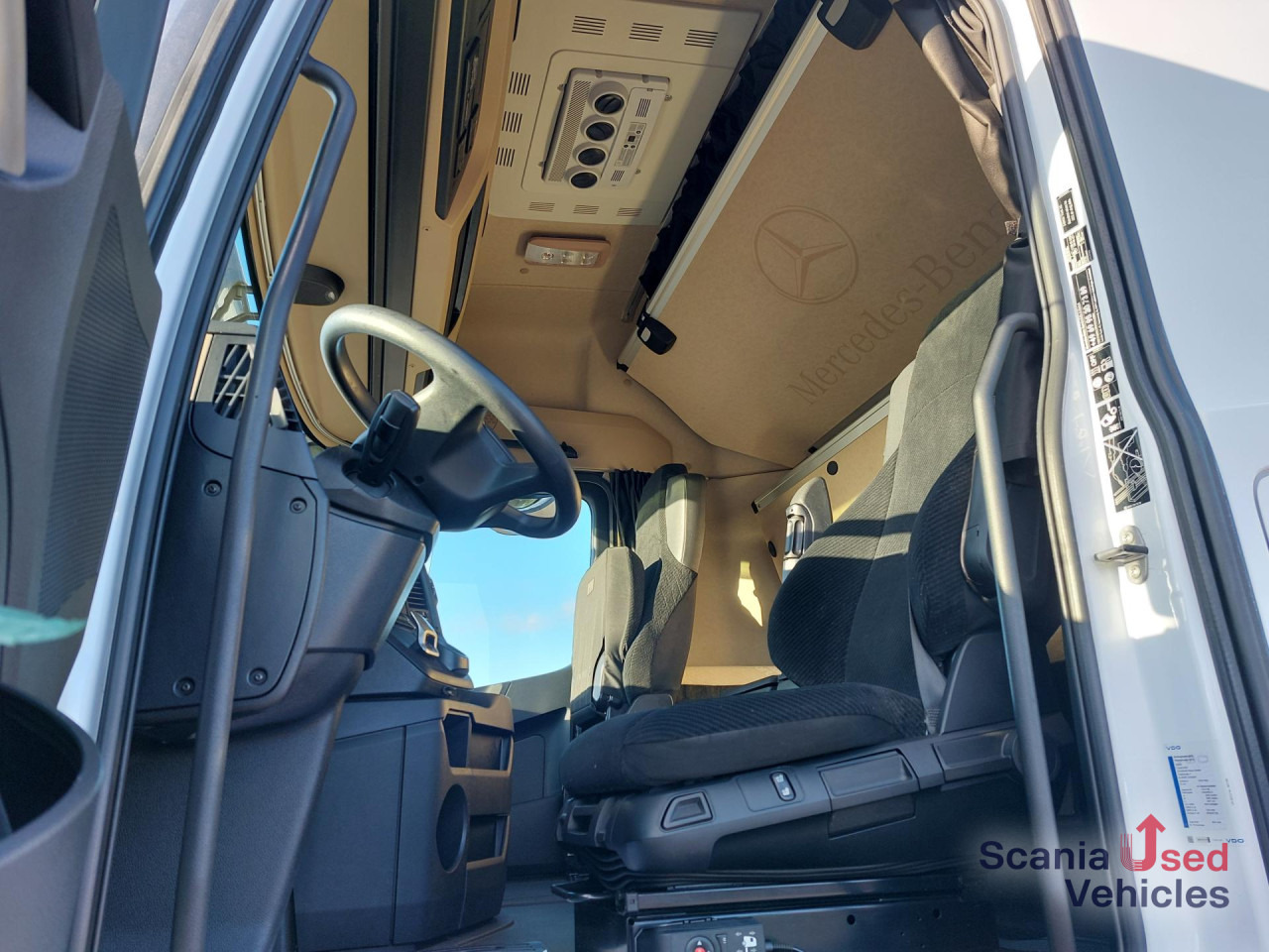 MERCEDES-BENZ 1845L Plane/Edscha NUR KOMPLETT m. ANH.!!! - Truk dengan terpal samping: gambar 4 MERCEDES-BENZ 1845L Plane/Edscha NUR KOMPLETT m. ANH.!!! - Truk dengan terpal samping: gambar 4