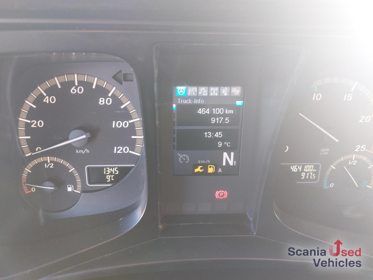 MERCEDES-BENZ Arocs 4142K Abroll Kipper HIAB XR26S51 / AP-Achsen - Truk jungkit: gambar 5 MERCEDES-BENZ Arocs 4142K Abroll Kipper HIAB XR26S51 / AP-Achsen - Truk jungkit: gambar 5