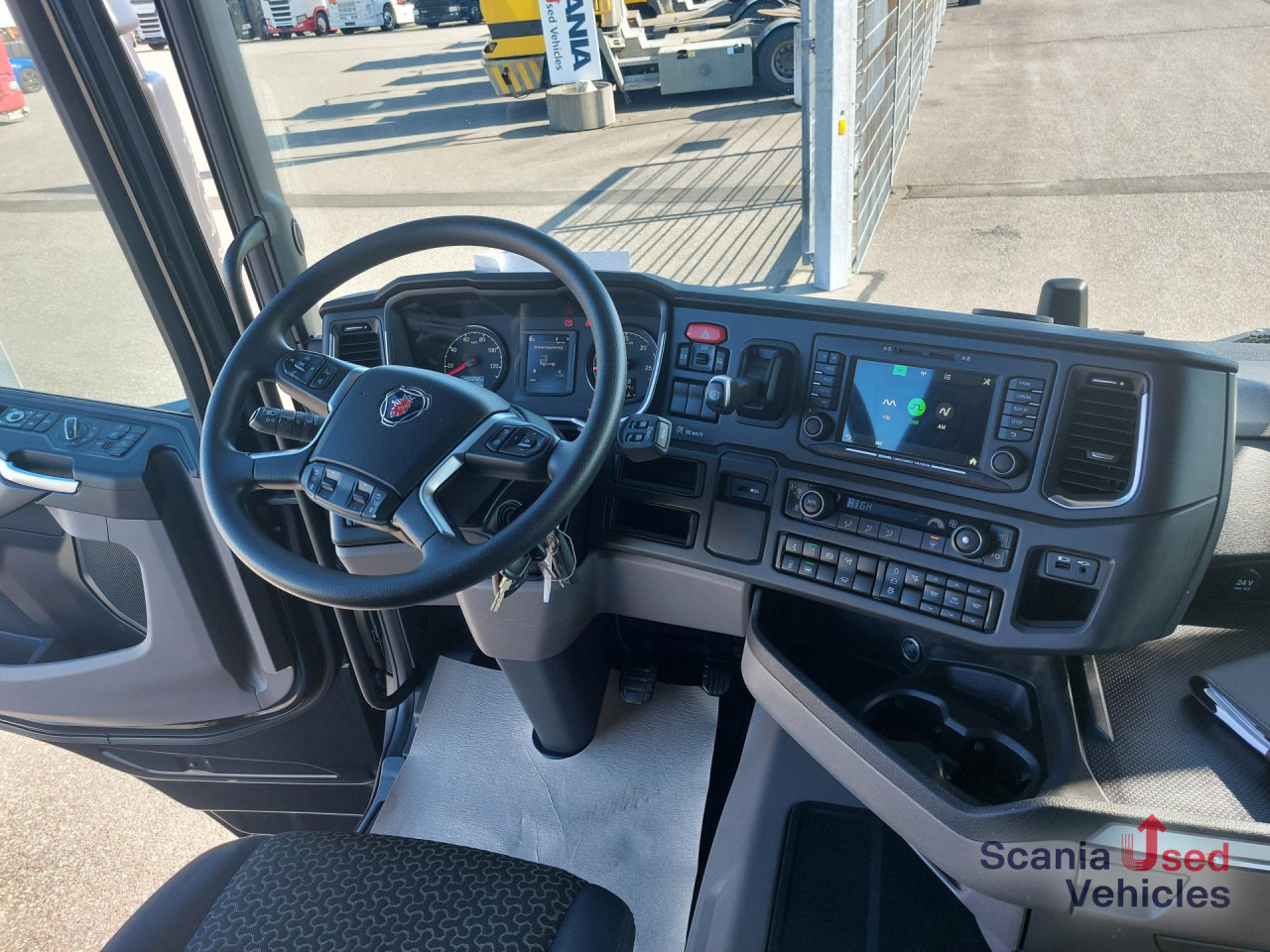 SCANIA R 450 A4x2EB - Tractor head: gambar 2 SCANIA R 450 A4x2EB - Tractor head: gambar 2