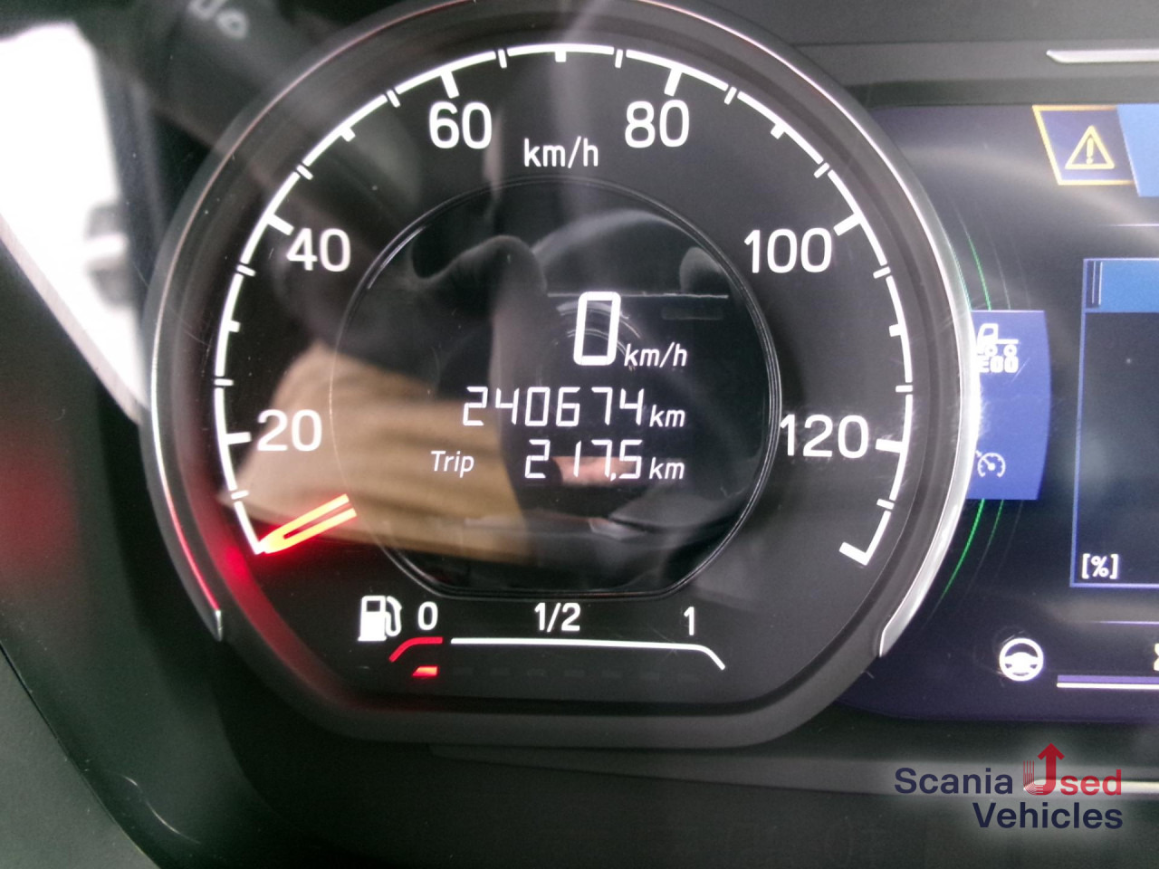 SCANIA R 460 A4x2NA SUPER NAVI Standklima DAB - Tractor head: gambar 3 SCANIA R 460 A4x2NA SUPER NAVI Standklima DAB - Tractor head: gambar 3