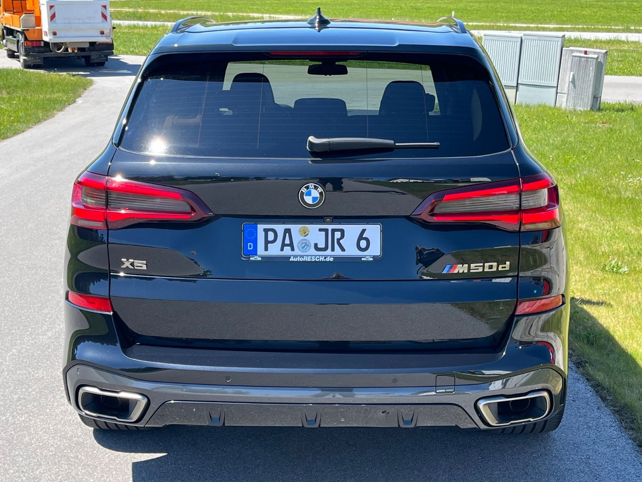 Mobil SUV BMW X5 Baureihe X5 M50 d: gambar 10