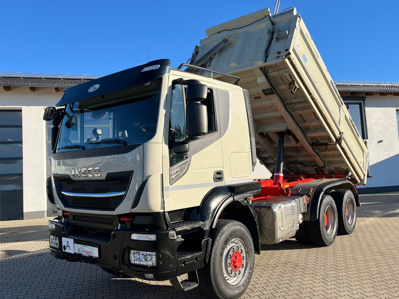 Iveco Starlis X-Way 480 6x6 Hydro Meiller Bordmatik - Truk jungkit: gambar 1 Iveco Starlis X-Way 480 6x6 Hydro Meiller Bordmatik - Truk jungkit: gambar 1