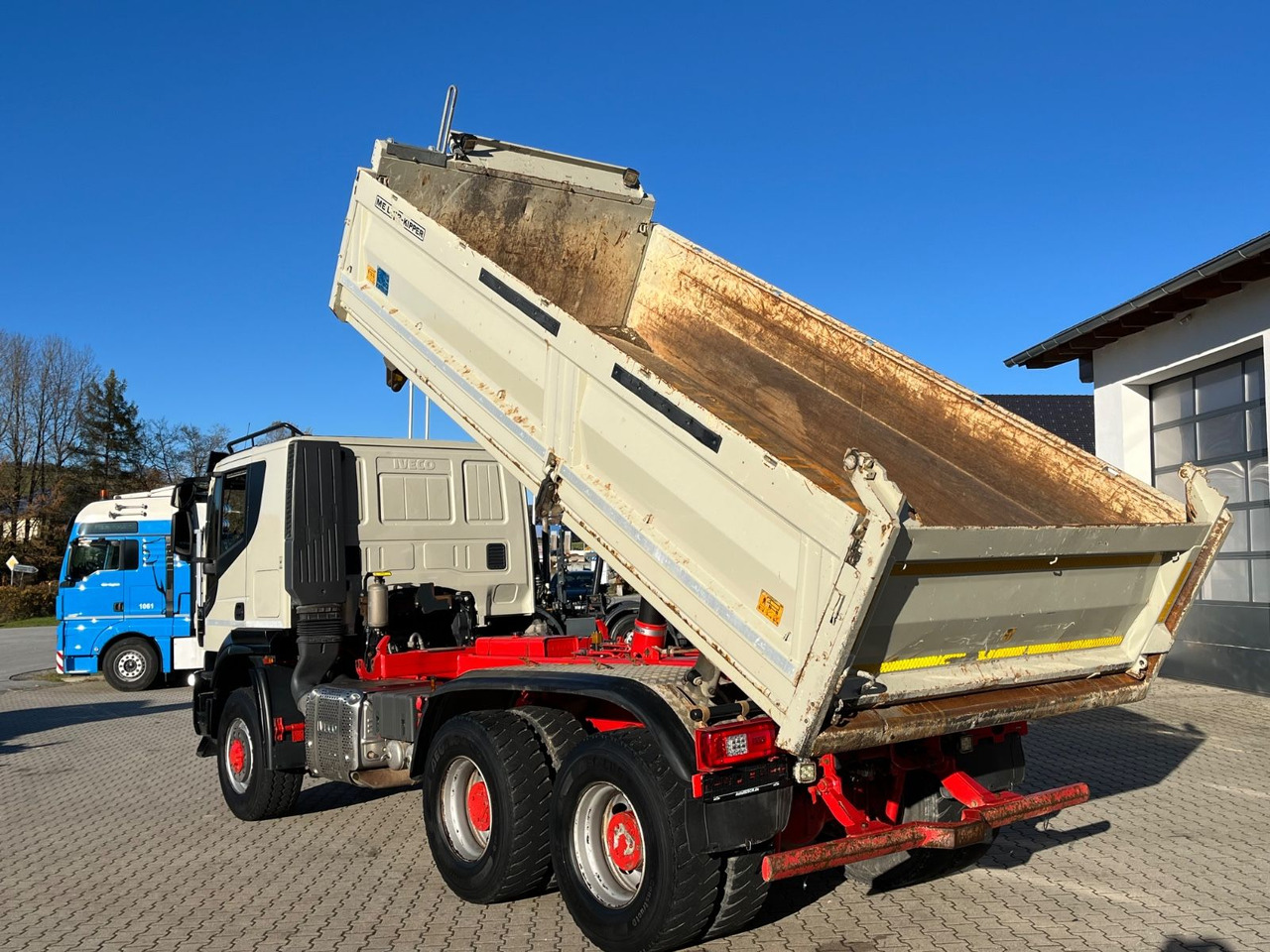 Iveco Starlis X-Way 480 6x6 Hydro Meiller Bordmatik - Truk jungkit: gambar 3 Iveco Starlis X-Way 480 6x6 Hydro Meiller Bordmatik - Truk jungkit: gambar 3