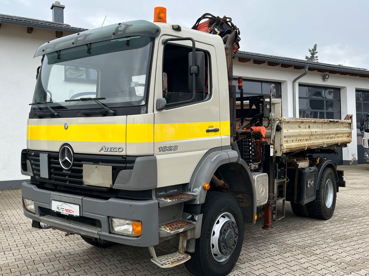Mercedes-Benz Atego 1823 4x4 Kipper mit Kran Atlas 125.2 Funk - Truk jungkit, Truk derek: gambar 4 Mercedes-Benz Atego 1823 4x4 Kipper mit Kran Atlas 125.2 Funk - Truk jungkit, Truk derek: gambar 4