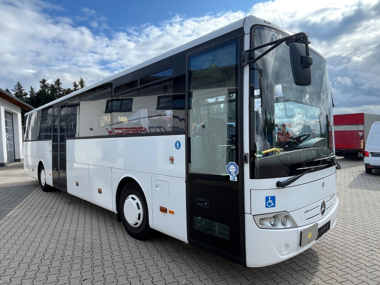 Mercedes-Benz Intouro Euro 5 - Bus pinggiran kota: gambar 2 Mercedes-Benz Intouro Euro 5 - Bus pinggiran kota: gambar 2